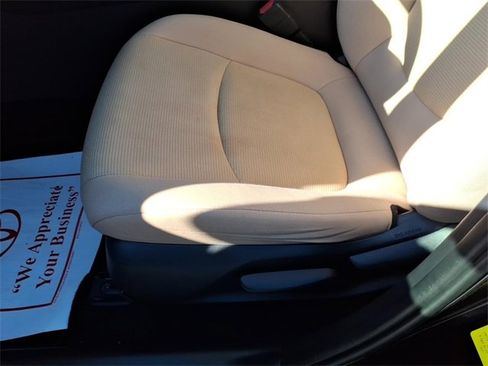 Used 2019 Toyota RAV4 LE image 13