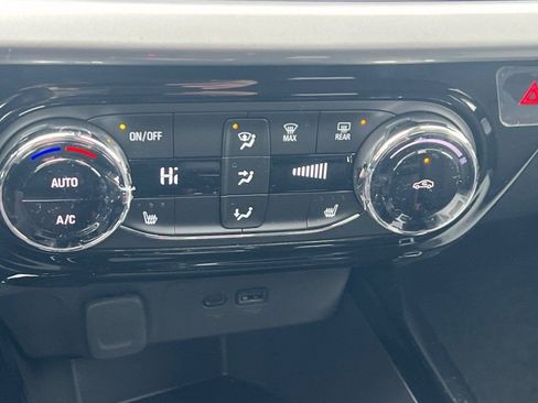 New 2026 Chevrolet Trax LT w/ Driver Confidence Package image 17