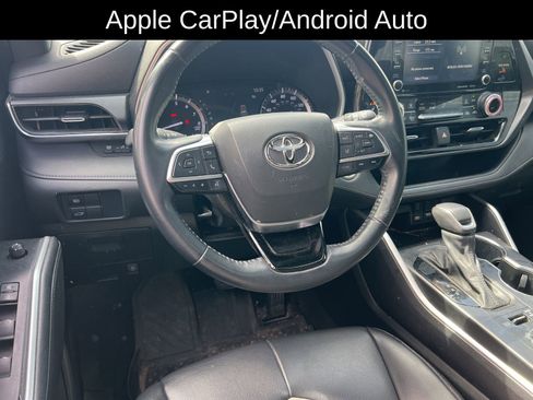Used 2021 Toyota Highlander XSE image 16