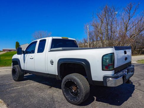 Used 2007 Chevrolet Silverado 2500 LT w/ Suspension Package, Off-Road image 5