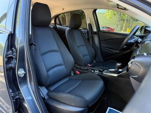 Used 2020 Toyota Yaris LE FWD image 15