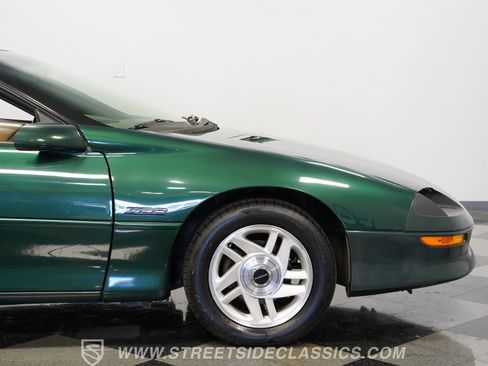 Used 1995 Chevrolet Camaro Z28 RWD image 31