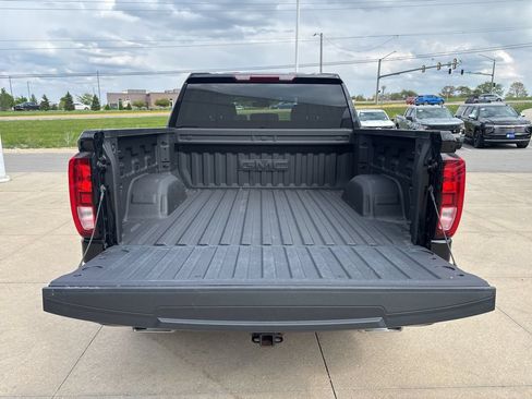Used 2024 GMC Sierra 1500 Elevation AWD/4WD image 12