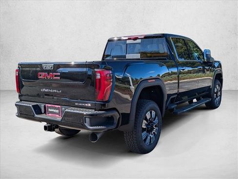 New 2026 GMC Sierra 2500 Denali w/ Denali Reserve Package image 5