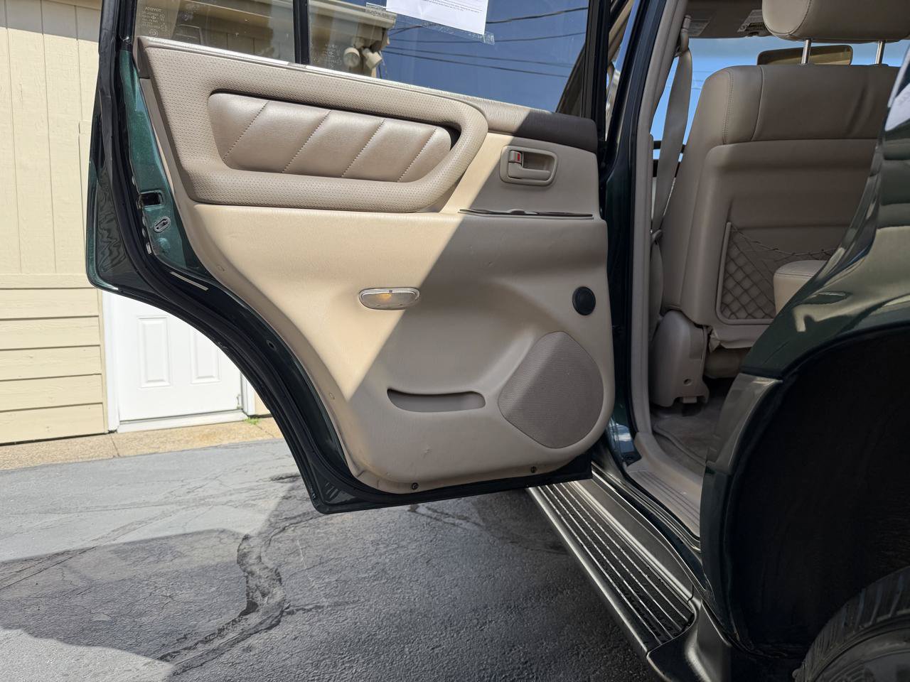 Used 1999 Toyota Land Cruiser w/ Leather Trim Pkg AWD/4WD image 38