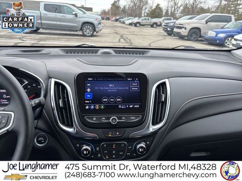 Used 2023 Chevrolet Equinox Premier image 15