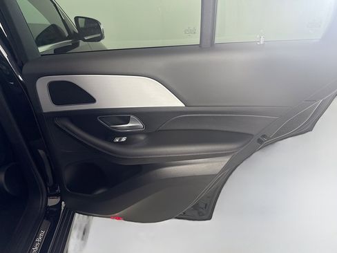 Used 2025 Mercedes-Benz GLE 450e 4MATIC image 28