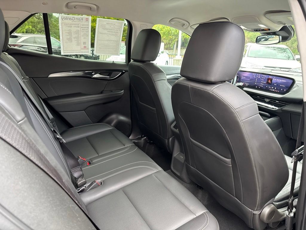 Used 2024 Buick Envision Preferred AWD/4WD image 31