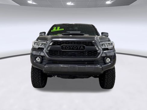 Used 2022 Toyota Tacoma TRD Sport w/ Technology Package AWD/4WD image 6