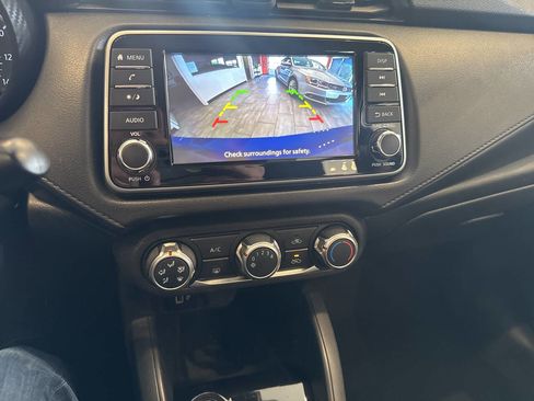 Used 2021 Nissan Versa S FWD image 26
