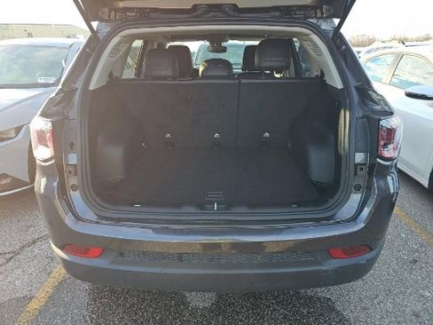 Used 2022 Jeep Compass Latitude image 20