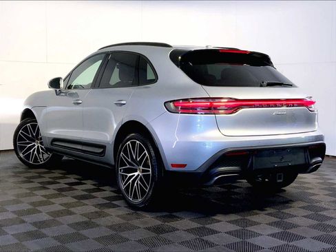 Certified 2026 Porsche Macan AWD/4WD image 3