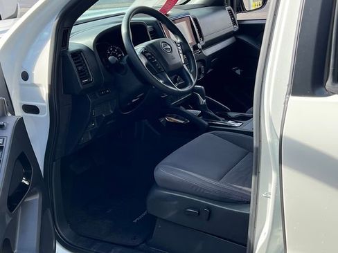 Certified 2023 Nissan Frontier SV w/ Midnight Edition Package image 11