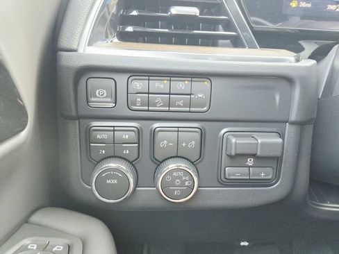 New 2026 Chevrolet Tahoe High Country w/ Sun And Tow Package AWD/4WD image 33