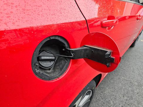 Used 2020 Chevrolet Sonic Premier image 34