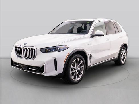 Used 2026 BMW X5 xDrive50e w/ Executive Package AWD/4WD image 1