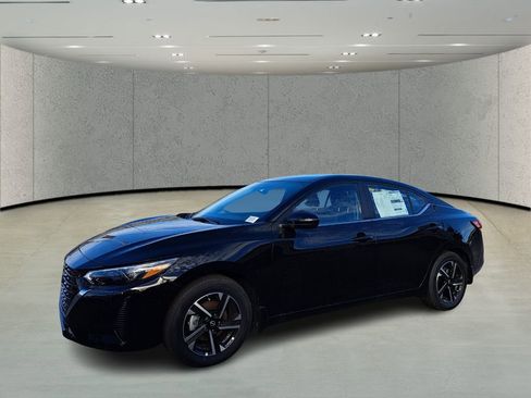 Used 2025 Nissan Sentra SV image 1