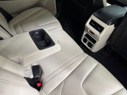 Used 2019 Ford Edge Titanium w/ Equipment Group 301A image 29