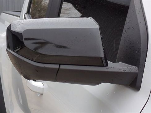 Used 2023 Chevrolet Colorado ZR2 w/ ZR2 Convenience Package III image 12