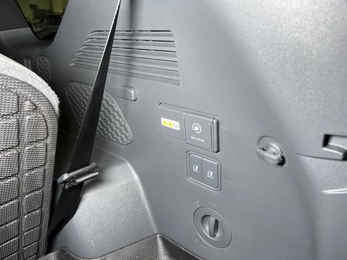 Used 2024 Kia EV9 GT-Line AWD/4WD image 20