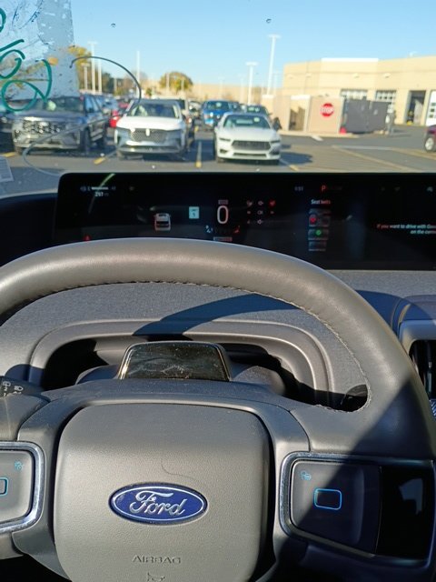 Certified 2025 Ford Expedition Active AWD/4WD image 7