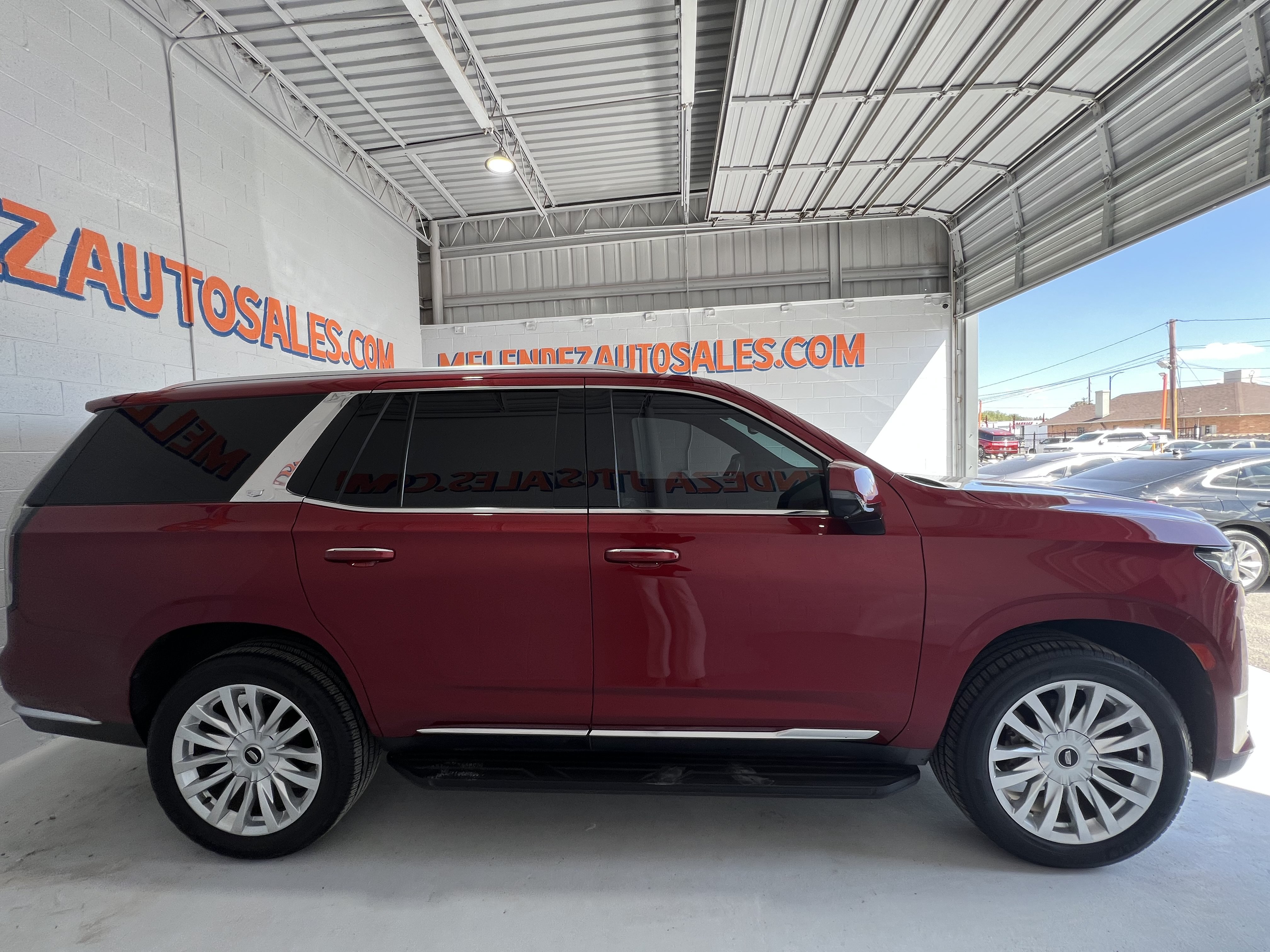 Used 2023 Cadillac Escalade Luxury RWD image 6