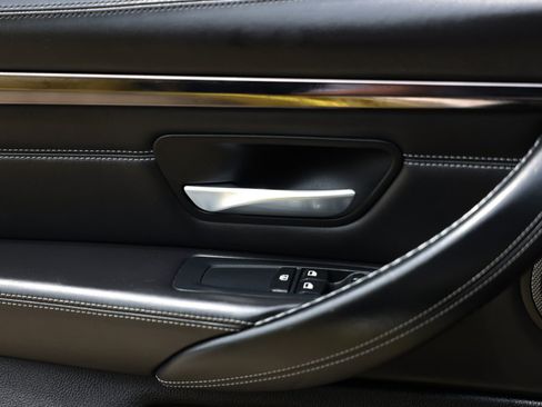 Used 2015 BMW M4 Coupe RWD image 47