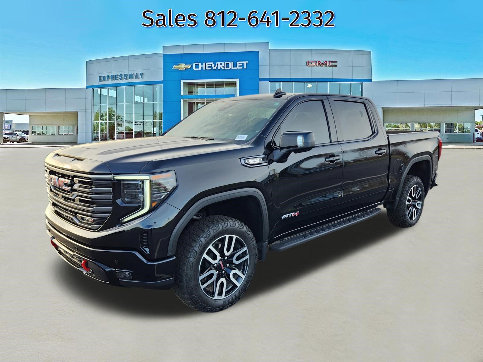 Used 2025 GMC Sierra 1500 AT4 w/ AT4 Premium Package AWD/4WD image 3