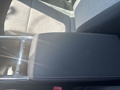 Used 2025 Volkswagen ID.4 Pro image 13