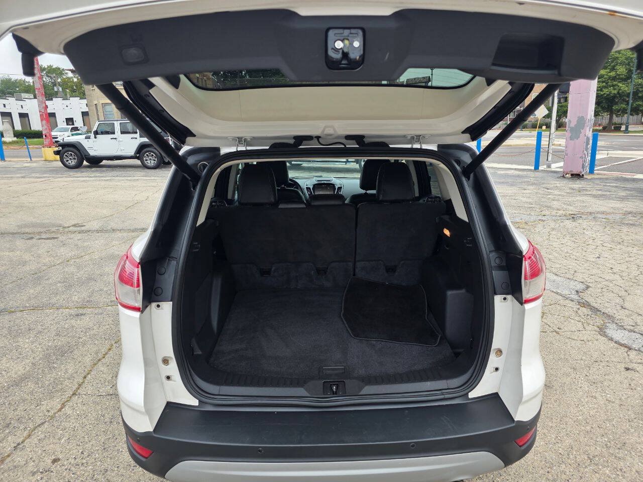 Used 2013 Ford Escape SEL FWD image 13