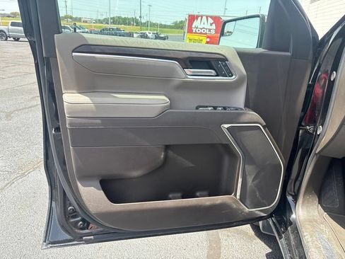 Used 2025 GMC Sierra 1500 SLT AWD/4WD image 7