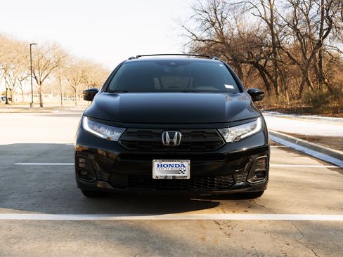 Used 2026 Honda Odyssey Sport-L image 3