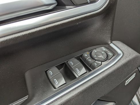 Used 2025 Chevrolet Silverado 2500 LTZ w/ Trail Boss Package image 17