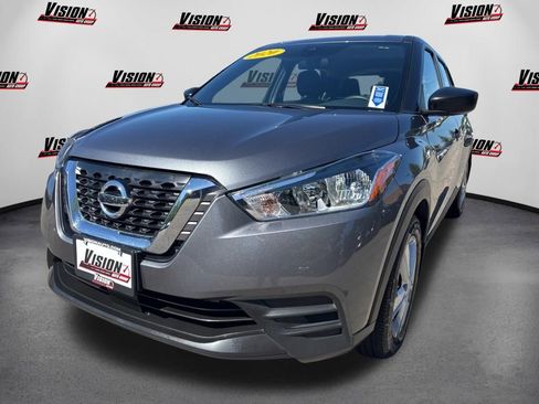 Used 2020 Nissan Kicks S FWD image 1