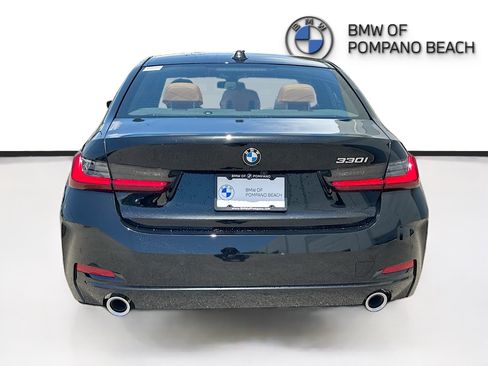 New 2026 BMW 330i Sedan w/ Convenience Package RWD image 5