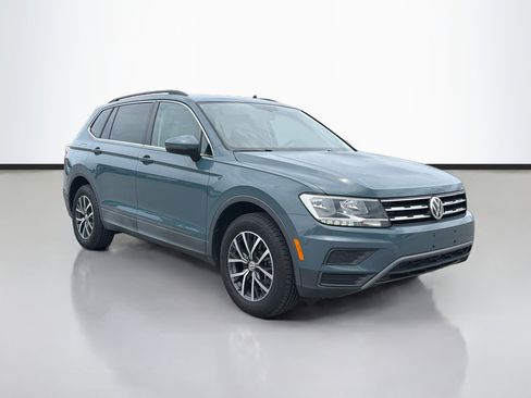 Used 2019 Volkswagen Tiguan SE w/ Panoramic Sunroof Package AWD/4WD image 7