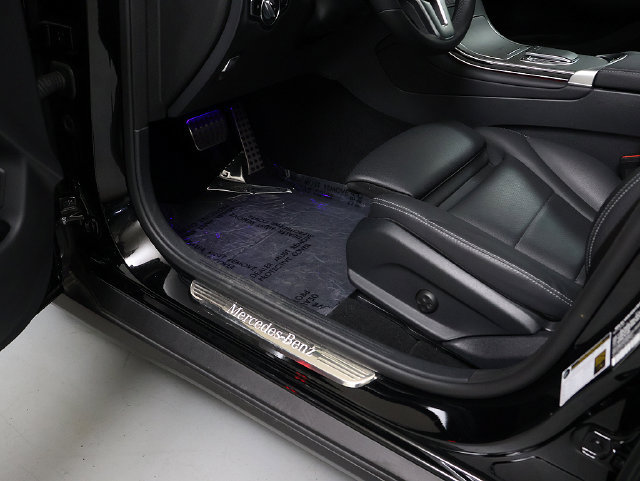 Used 2021 Mercedes-Benz GLC 300 4MATIC image 29