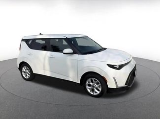 Used 2025 Kia Soul LX w/ LX Technology Package FWD video 2