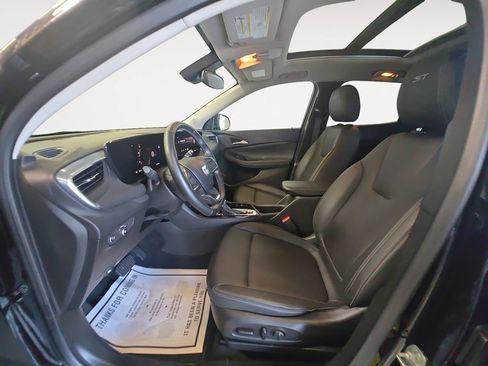 Certified 2024 Buick Encore GX Sport Touring w/ Experience Buick Package AWD/4WD image 11