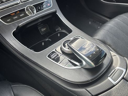 Used 2018 Mercedes-Benz E 300 E 300 image 22