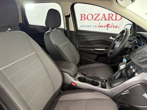 Used 2015 Ford Escape SE FWD image 16
