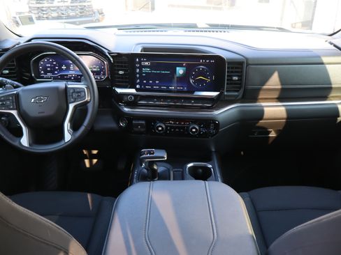 Used 2024 Chevrolet Silverado 1500 RST w/ Convenience Package II AWD/4WD image 17
