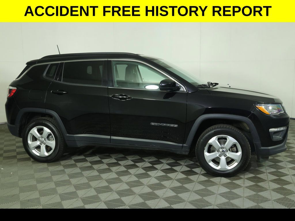 Used 2020 Jeep Compass Latitude w/ Popular Equipment Group AWD/4WD image 2