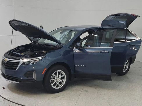 Used 2024 Chevrolet Equinox LT FWD image 11