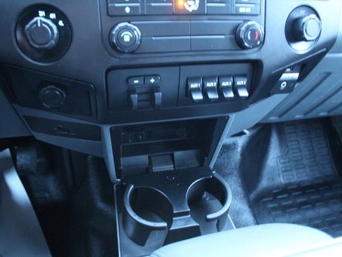 Used 2016 Ford F450 XL w/ Power Equipment Group image 17