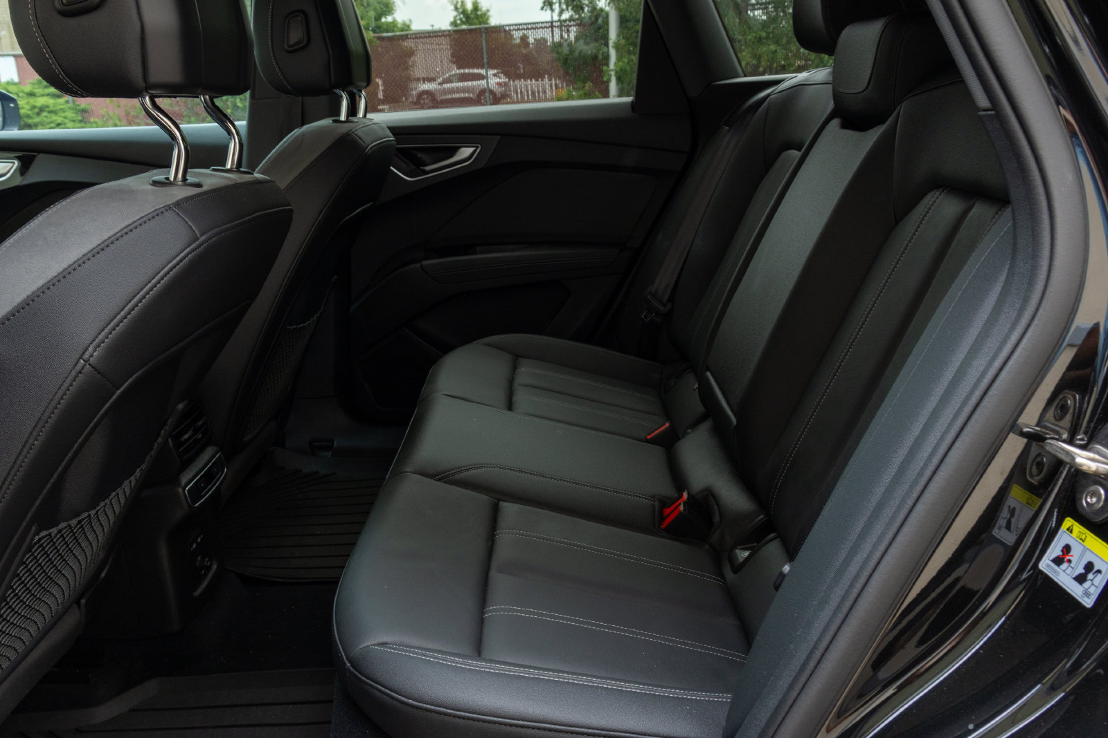 Used 2023 Audi Q4 e-tron Premium Plus w/ Premium Plus AWD/4WD image 17