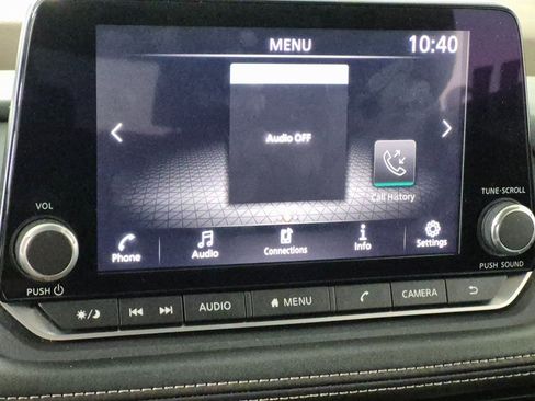 Used 2023 Nissan Rogue S image 19