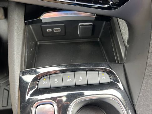 Used 2023 Buick Envision Preferred AWD/4WD image 16