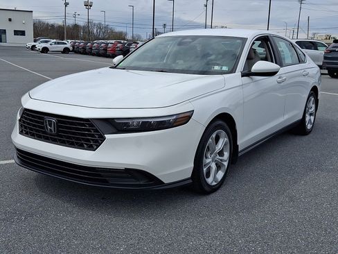 Certified 2023 Honda Accord LX image 3