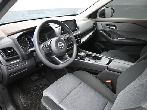 Used 2023 Nissan Rogue SV image 19